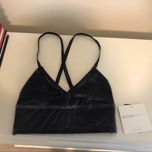 (NWT) Beyond Yoga Velvet Motion Lavish Bralette
